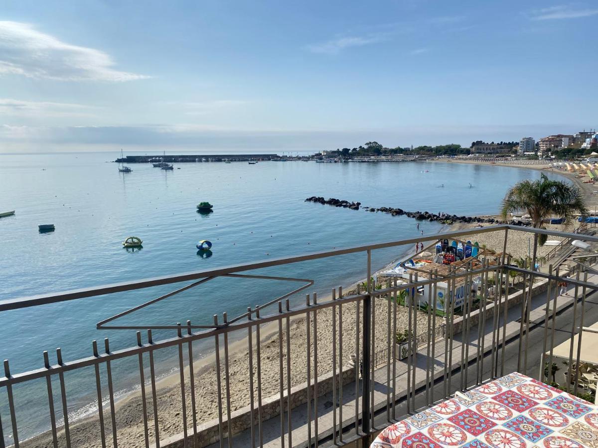 La Mansarda Apartment Giardini Naxos Exterior photo
